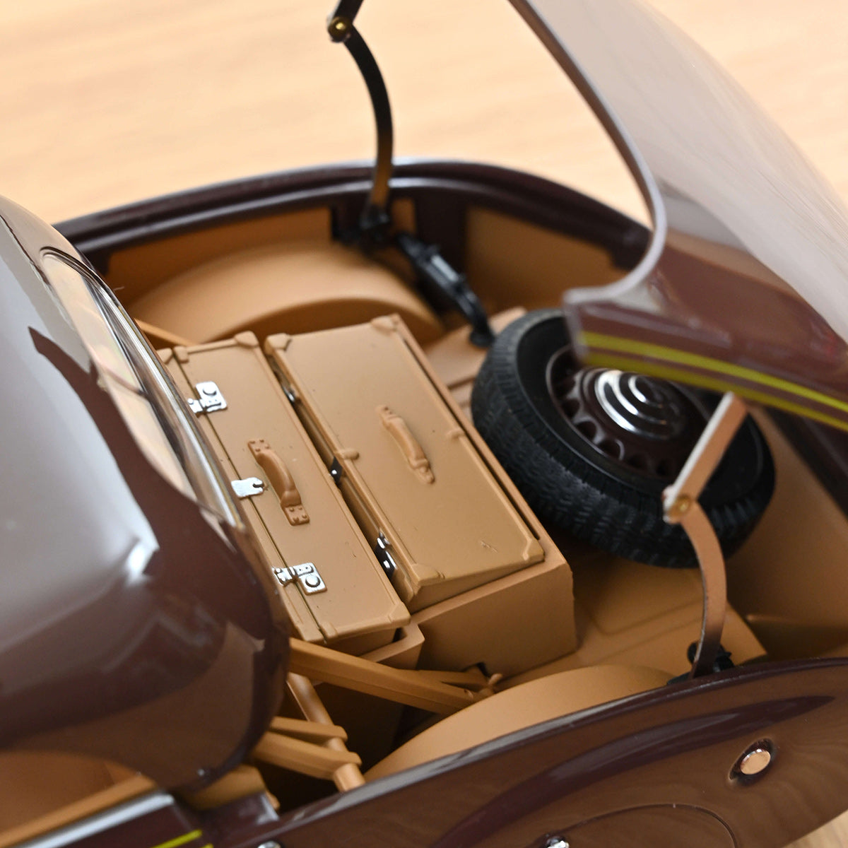 Peugeot 402 Eclipse 1937 1:18