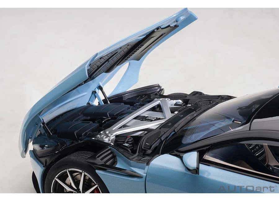 Aston Martin DB11 1:18