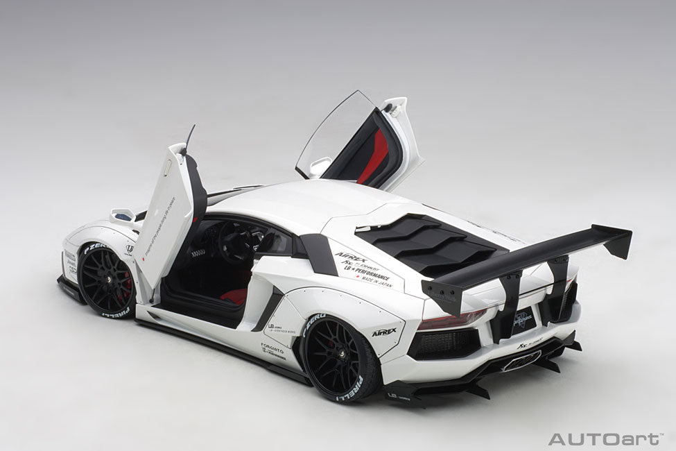 Lamborghini Aventador Liberty Walk LB-WORKS 2015 1:18
