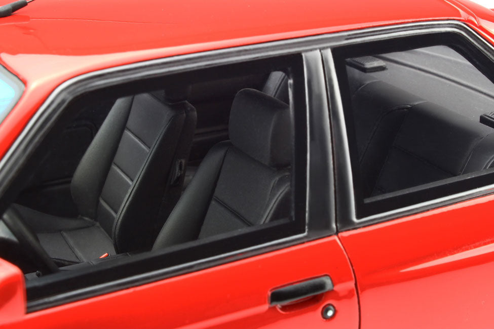 BMW M3 E30 (1986) 1:18