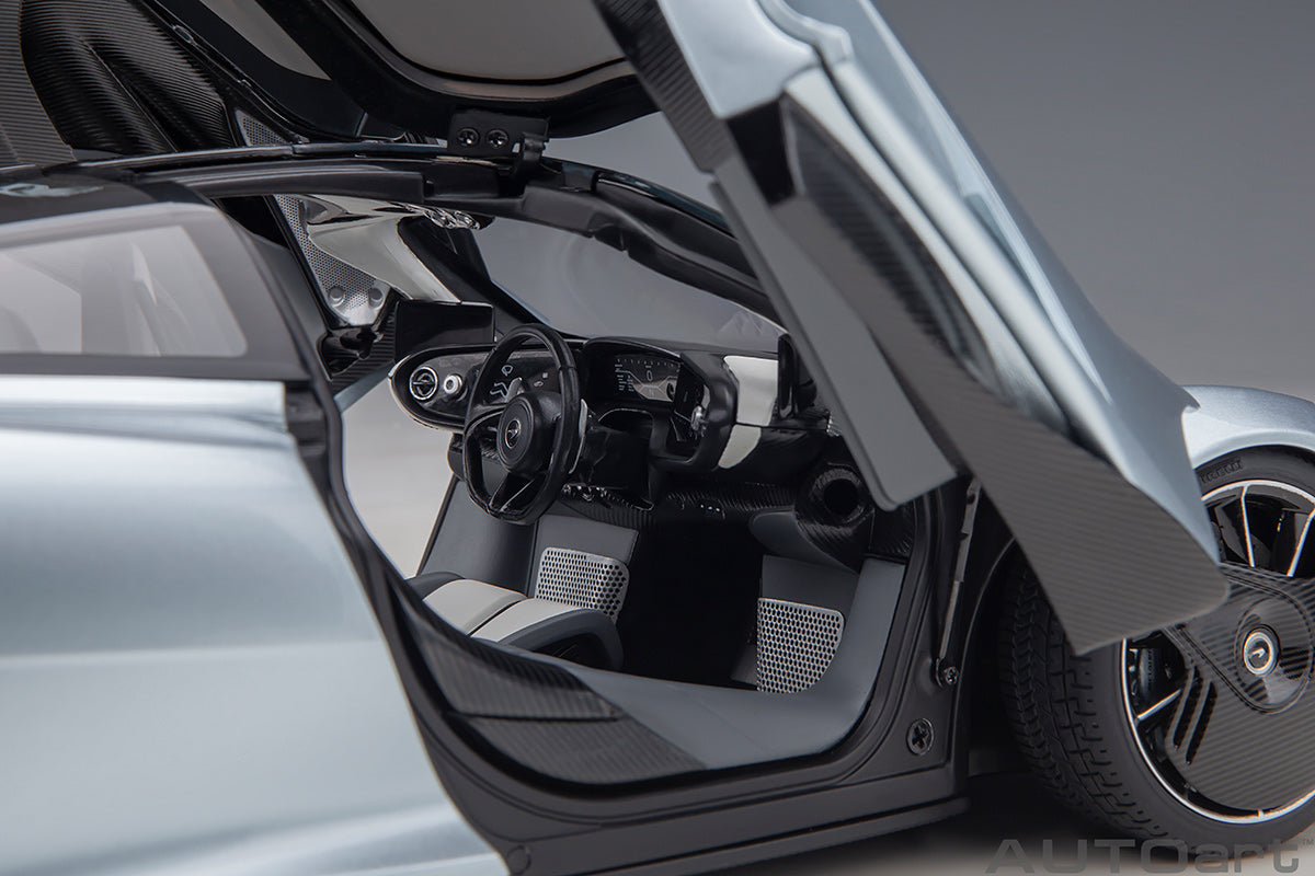McLaren Speedtail 1:18