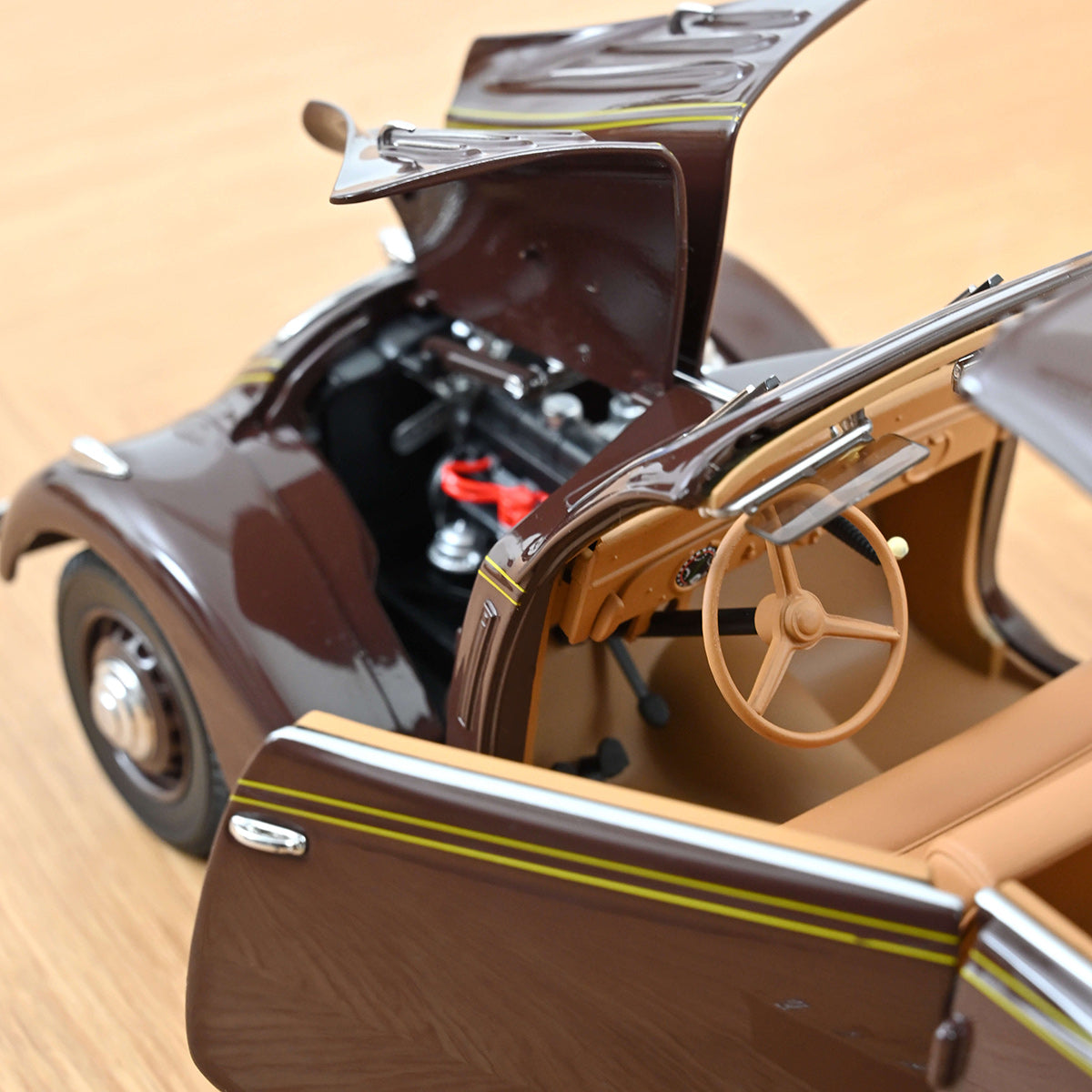Peugeot 402 Eclipse 1937 1:18