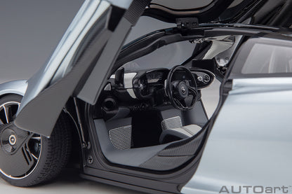 McLaren Speedtail 1:18