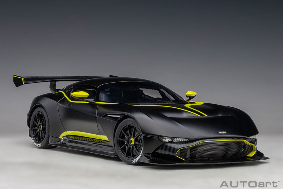 Aston Martin Vulcan 1:18