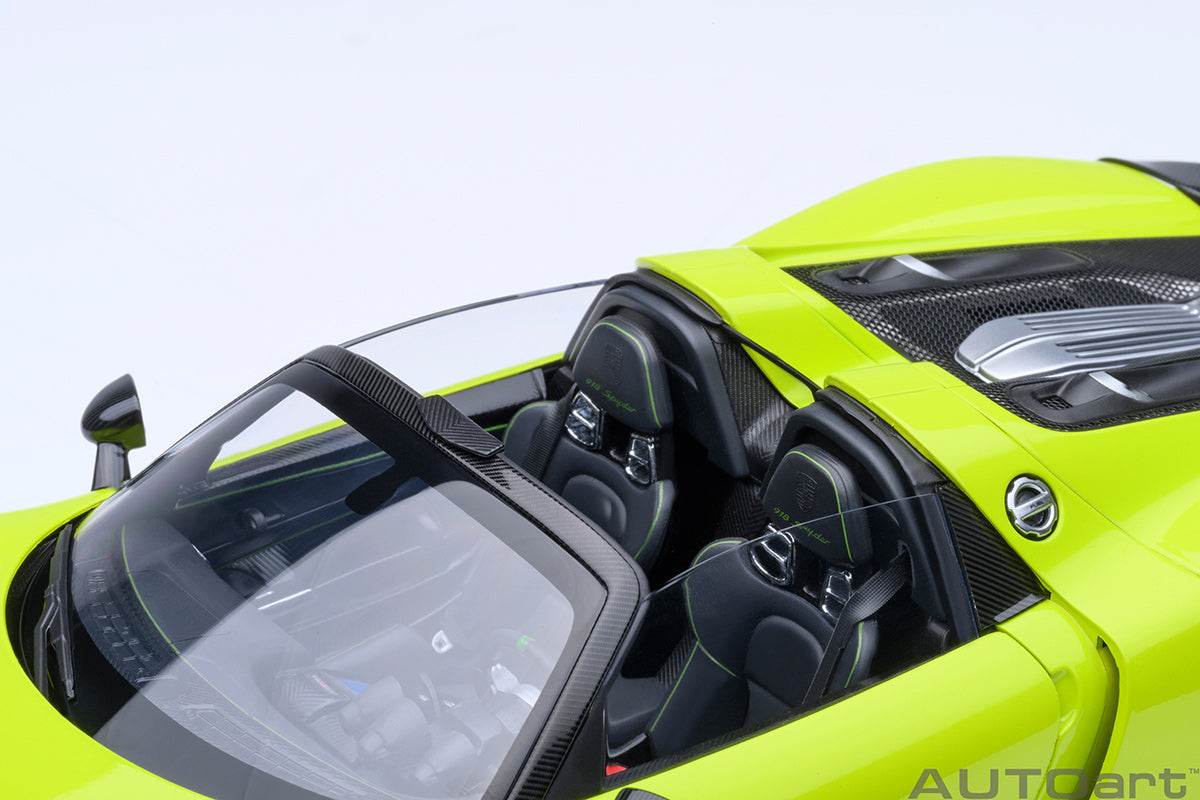 Porsche 918 Spyder Weissach Package 1:18