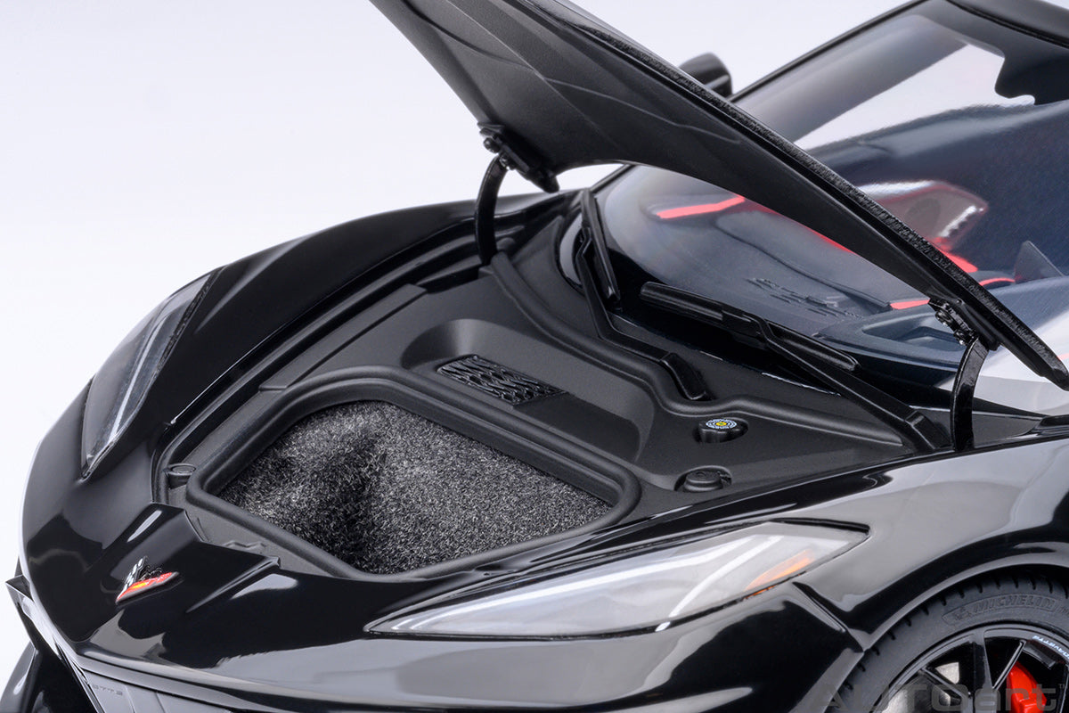 Chevrolet Corvette C8 Stingray 1:18