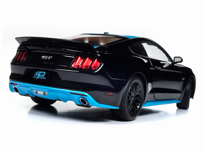Ford Mustang Petty's Garage 2016 1:18