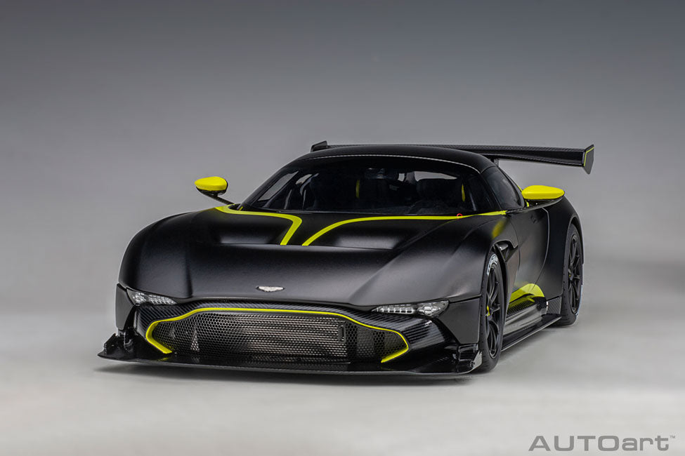 Aston Martin Vulcan 1:18