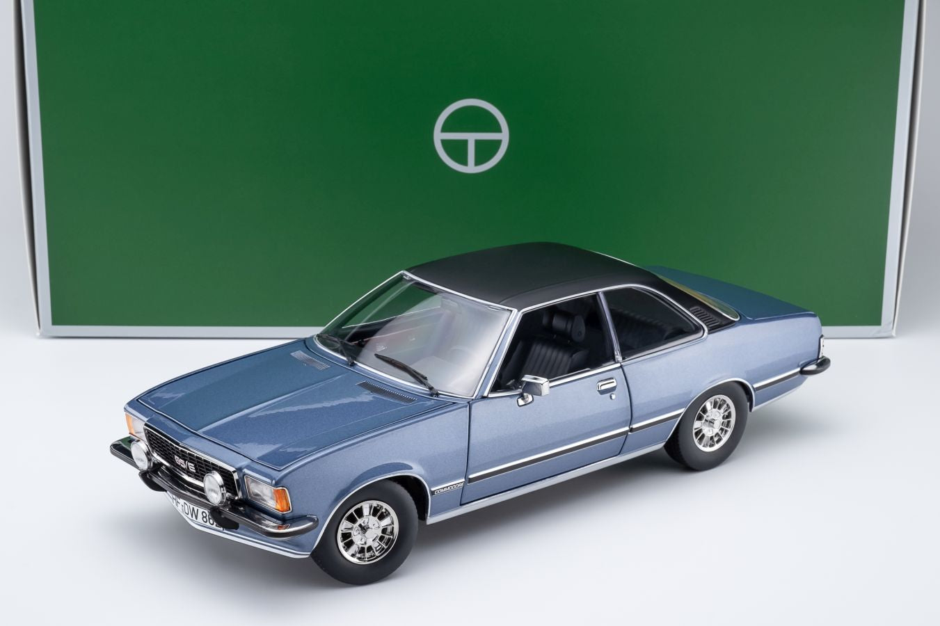 Opel Commodore B GS/E Coupé 1975 1:18