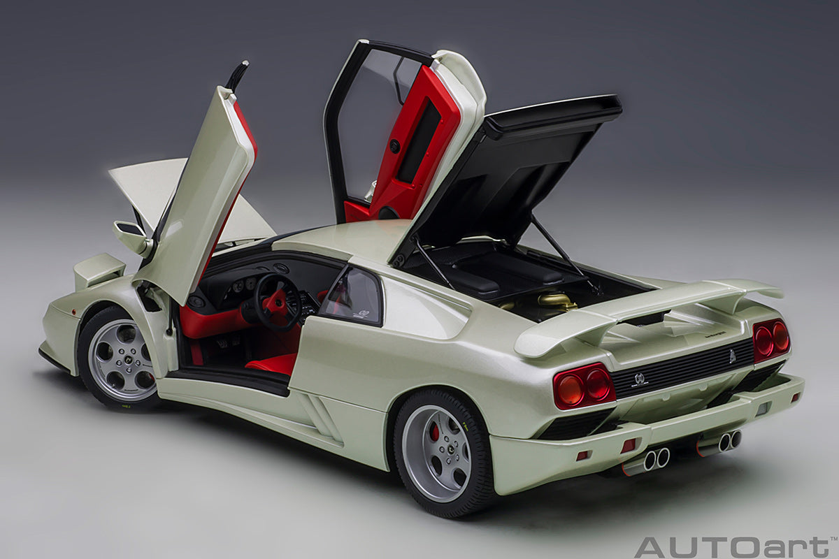 Lamborghini Diablo SE30 JOTA 1:18