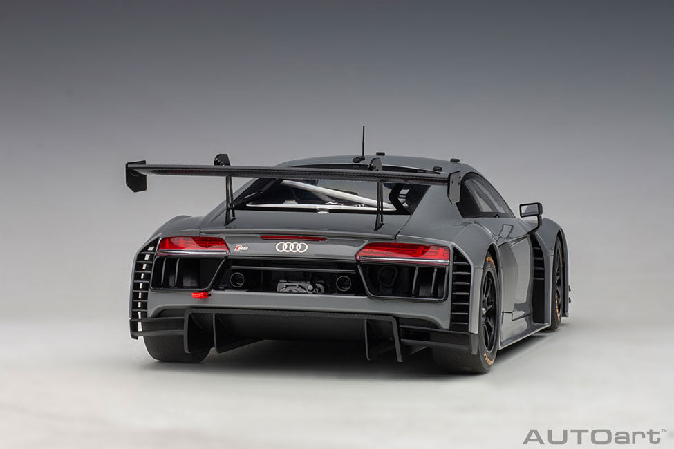 Audi R8 LMS 1:18
