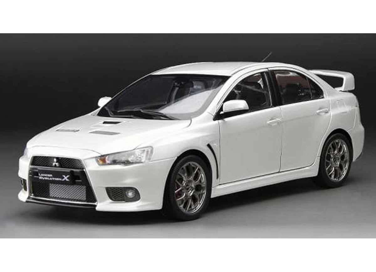 Mitsubishi Lancer Evo X 1:18