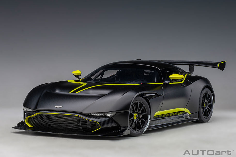 Aston Martin Vulcan 1:18