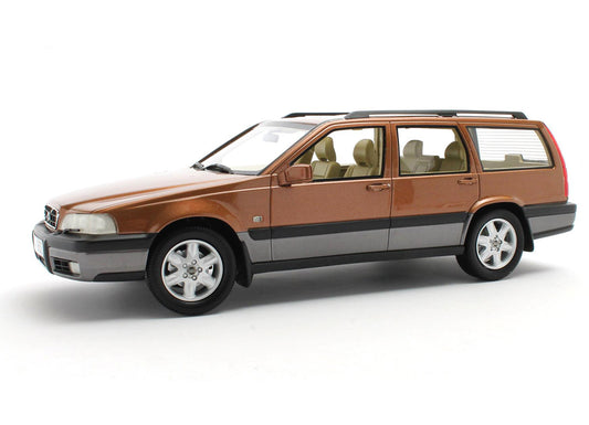 Volvo V70 XC 1:18