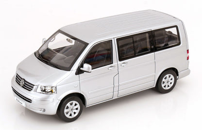 VW T5 Mulitvan 2003 1:18