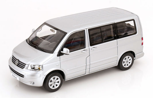 VW T5 Mulitvan 2003 1:18