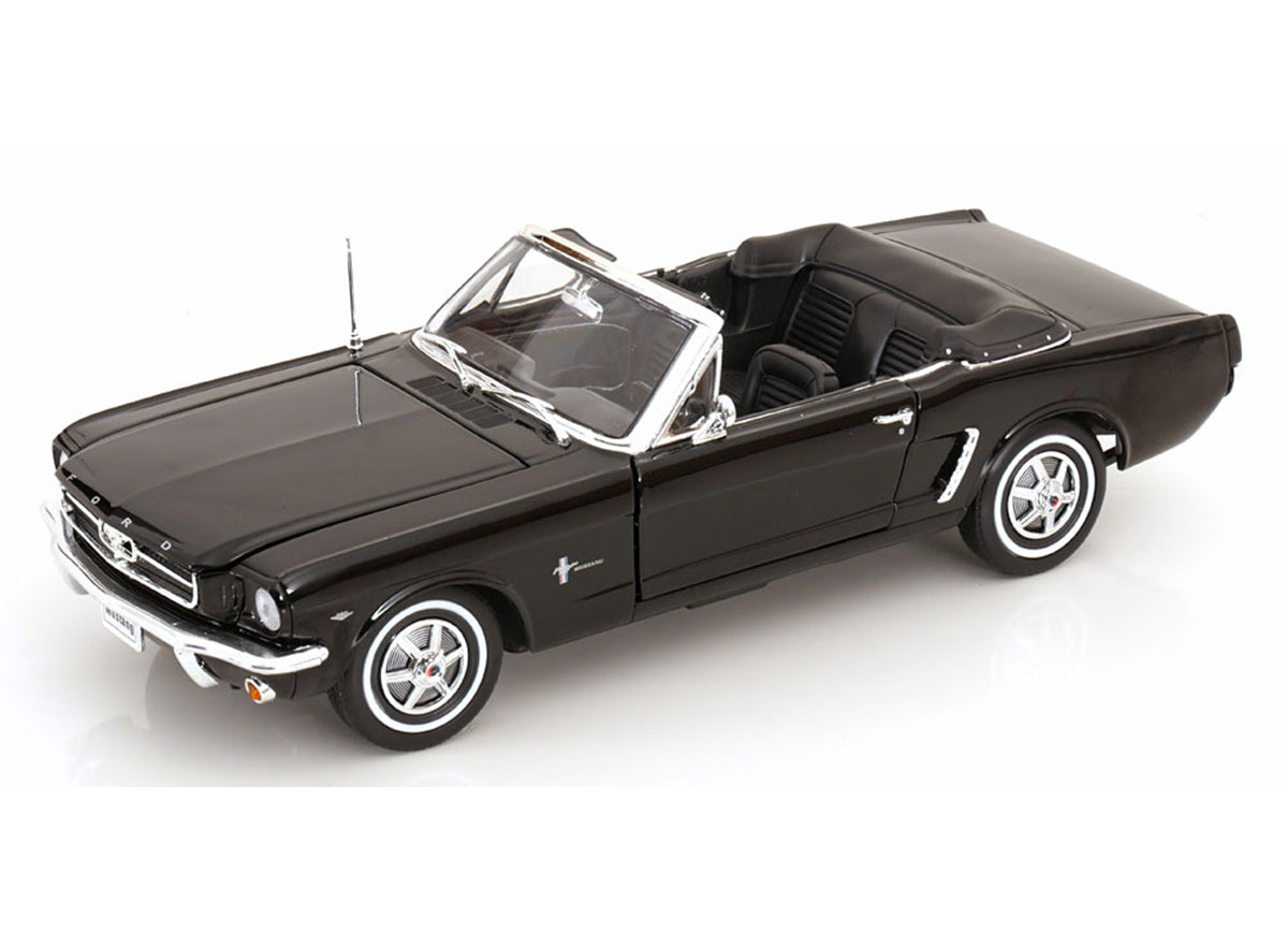 Ford Mustang 1964 Convertible 1/2 1:18