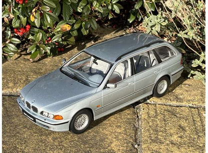 BMW 5-series Touring E39 1998 1:18