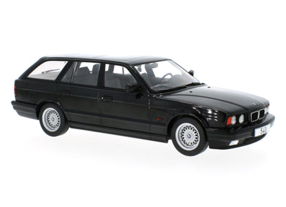 BMW 5er (E34) Touring 1991 1:18