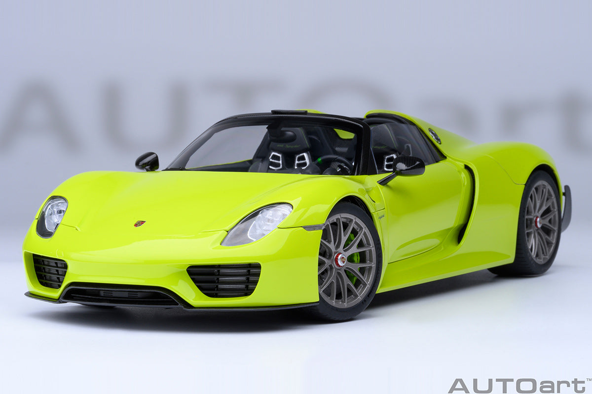 Porsche 918 Spyder Weissach Package 1:18