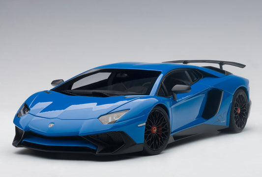 Lamborghini Aventador LP750-4 SV 1:18