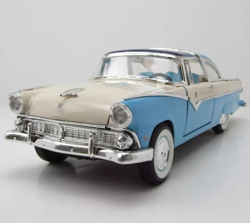 Ford Ford Fairlane Crown Victoria 1955 1:18