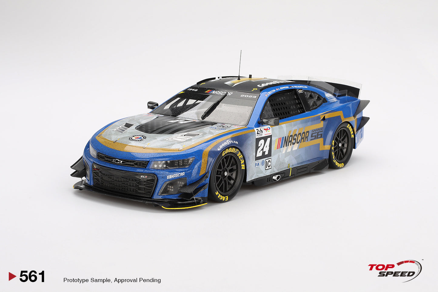 Chevrolet Camaro Garage 56 ZL1 Button/Johnson/Rockenfeller #24 1:18