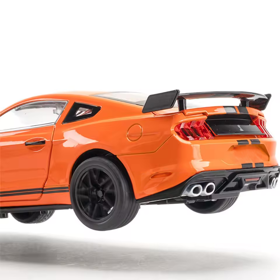 Ford Mustang GT500 1:18