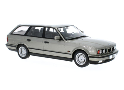 BMW 5er (E34) Touring 1991 1:18