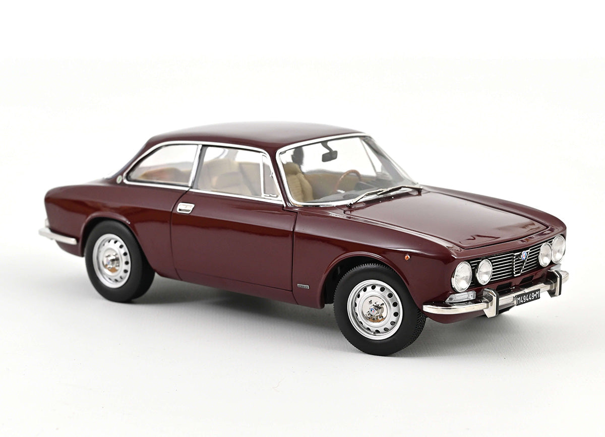 Alfa Romeo 2000 GTV 1:18