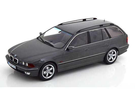BMW 540i E39 Touring 1997 1:18