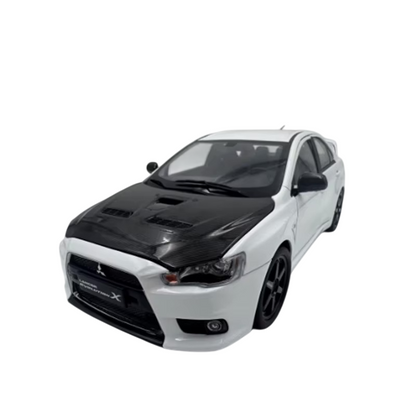 Mitsubishi Lancer Evo X 1:18