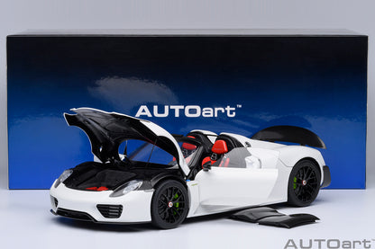 Porsche 918 Spyder Weissach Package 1:18