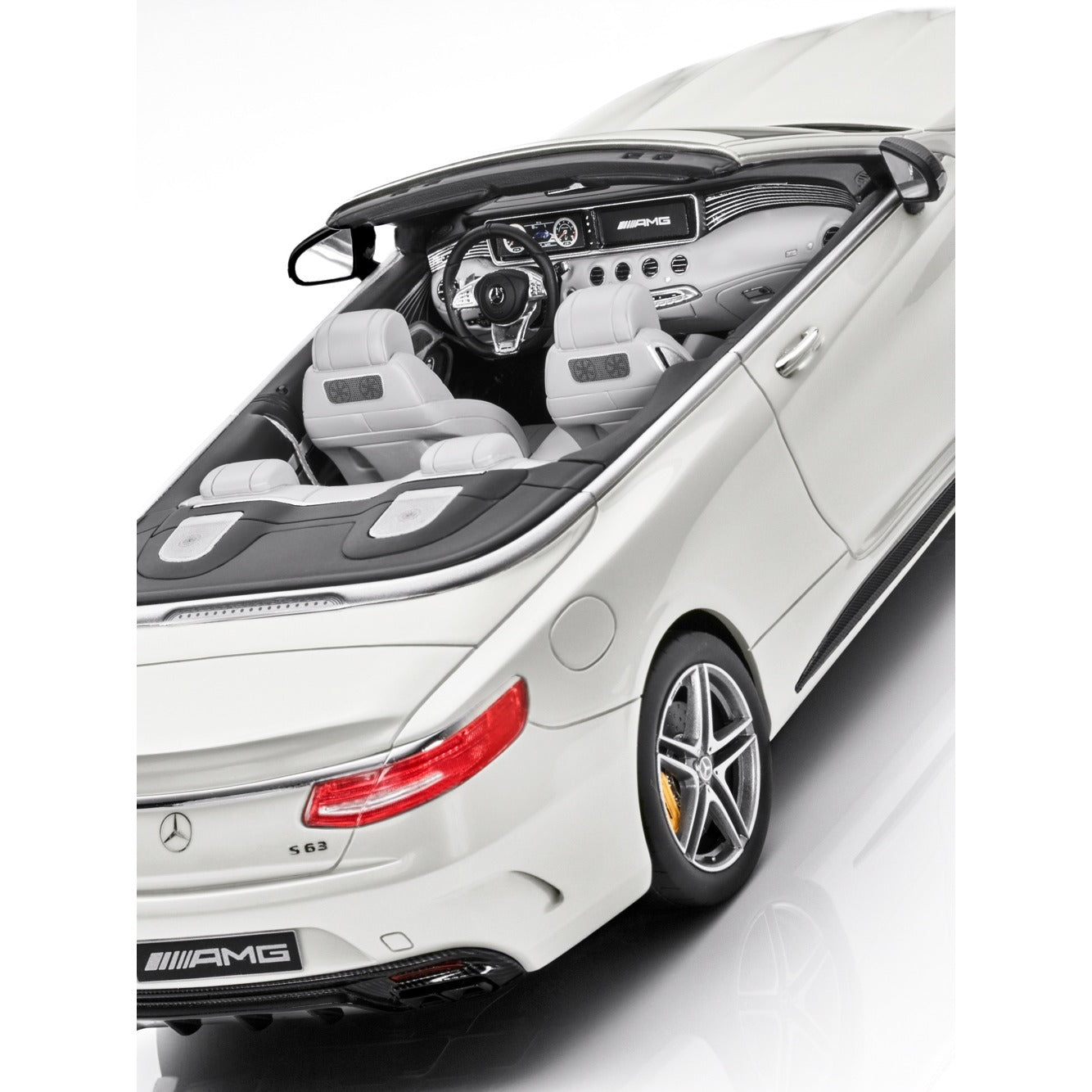 Mercedes-Benz AMG LINE Convertible A217 1:18