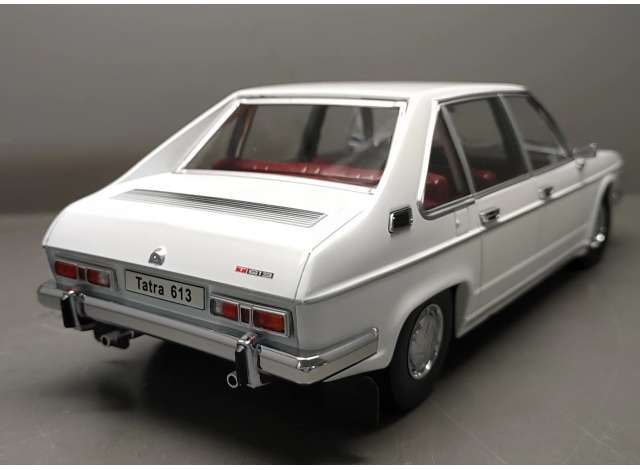 Tatra 613 1979 1:18