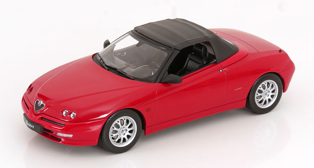 Alfa Romeo Spider 1:18