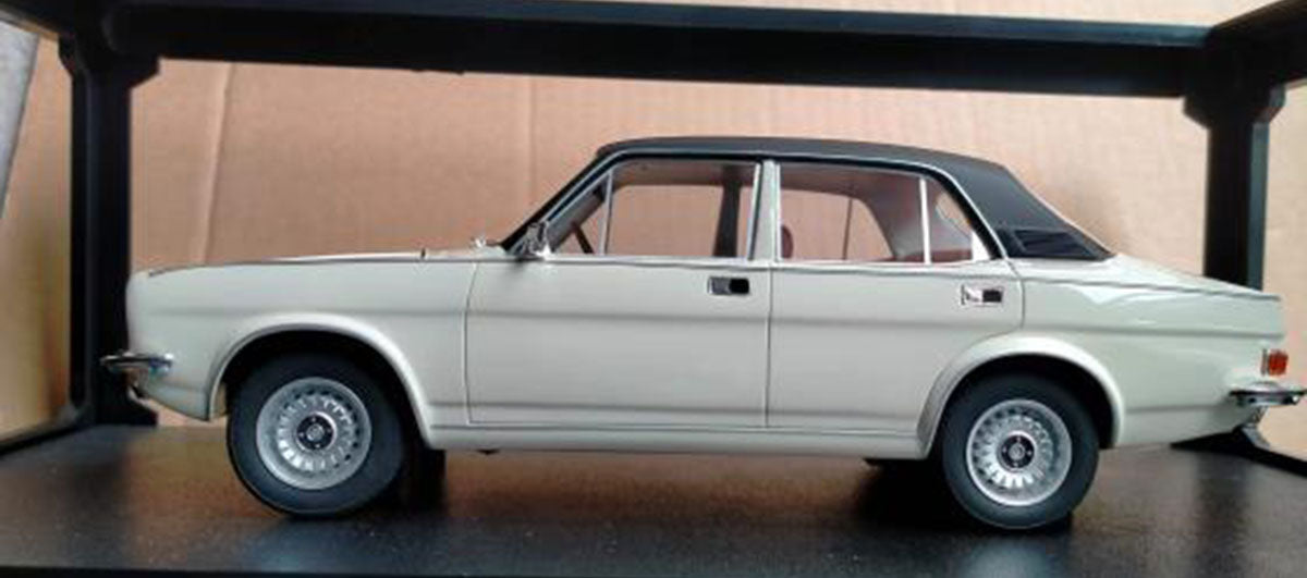 Morris Marina Saloon 1:18