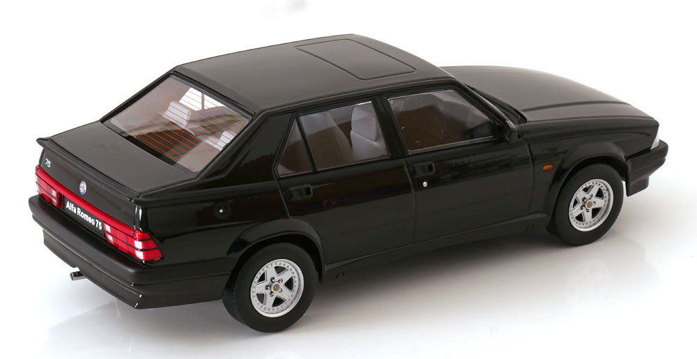 Alfa Romeo 75 1:18