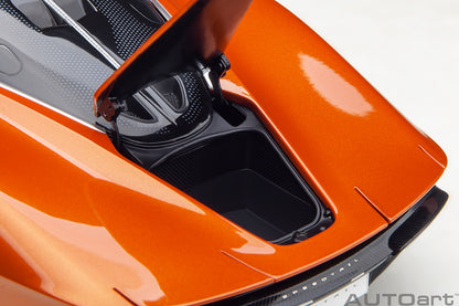 McLaren Speedtail 1:18