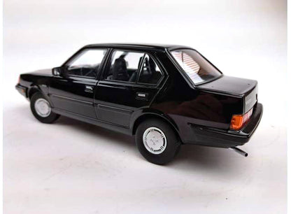 Volvo 360 1987 1:18
