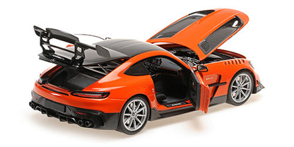 Mercedes AMG GT 2021 1:18