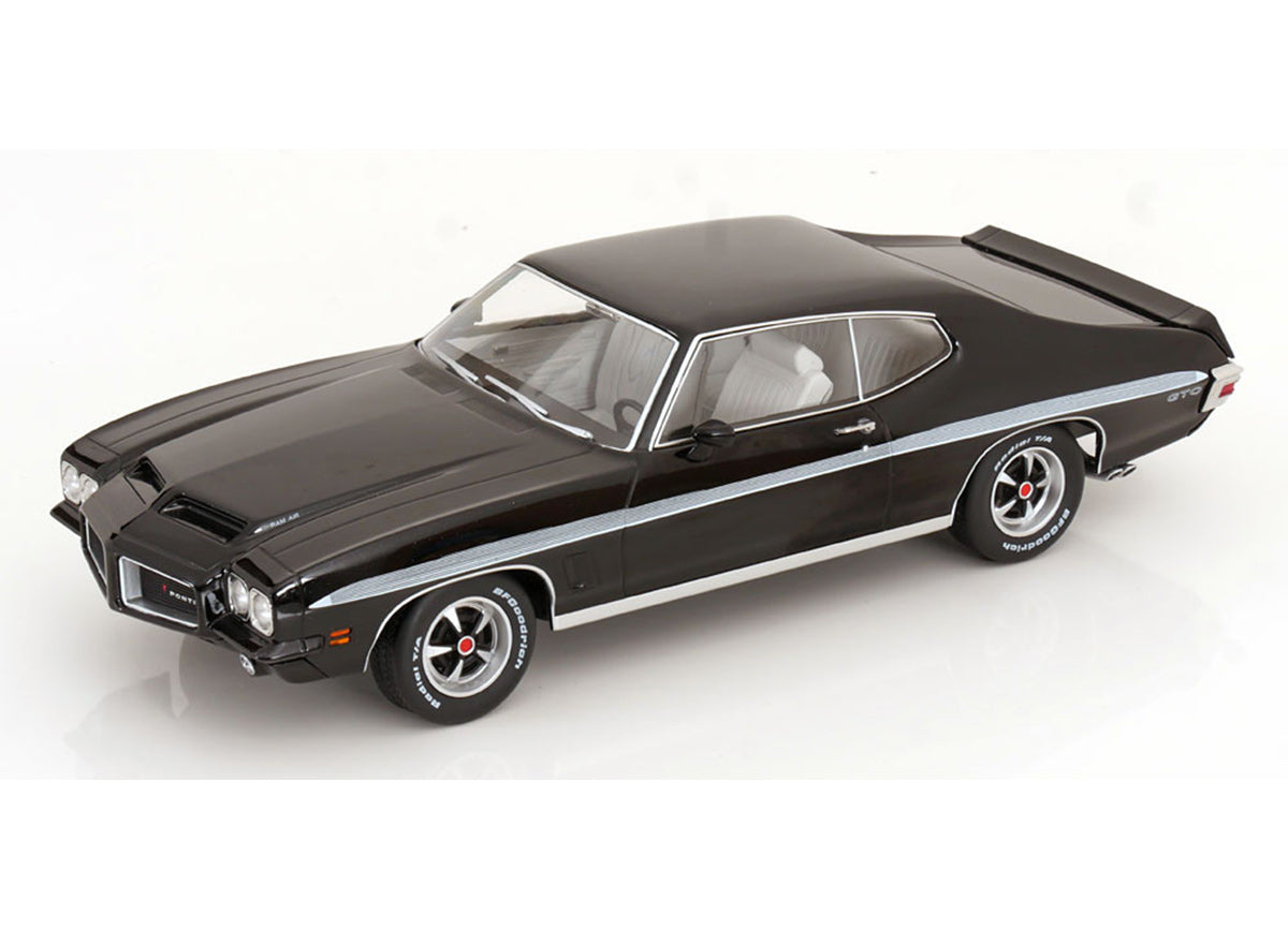 Pontiac LeMans GTO 1972 1:18