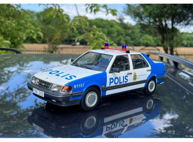 Saab 9000 CD Turbo Swedish Police 1990 1:18