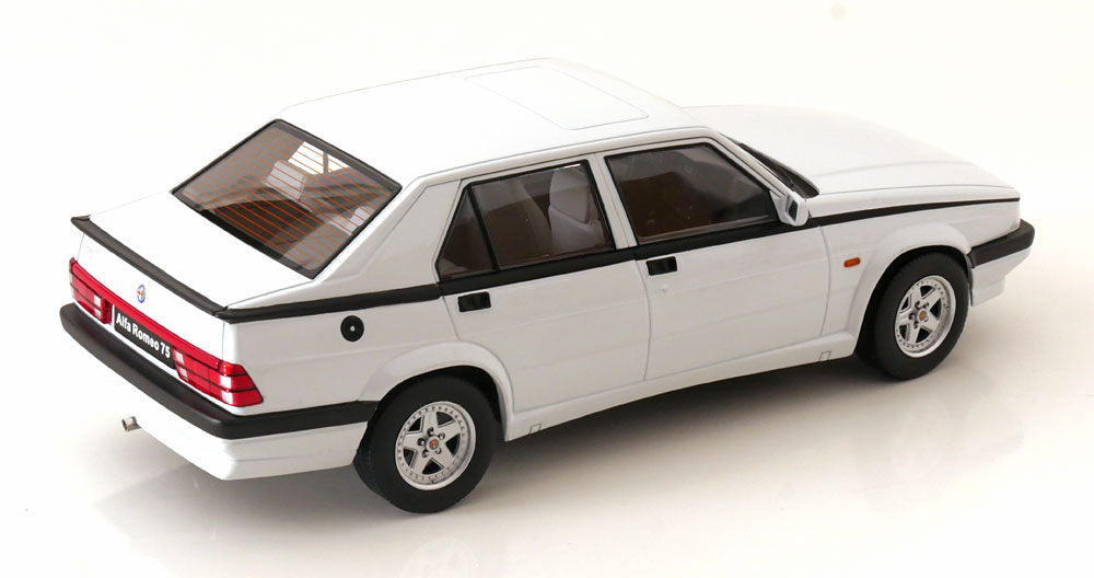 Alfa Romeo 75 1:18