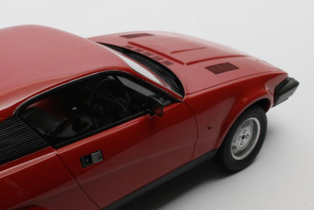 Triumph TR7 Coupe (1979-1982) 1:18