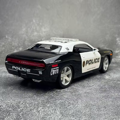 Dodge Challenger 2006 1:18