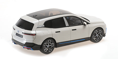 BMW iX 2022 1:18