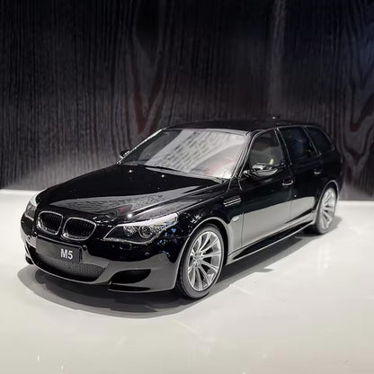 BMW M5 E61 2004 1:18