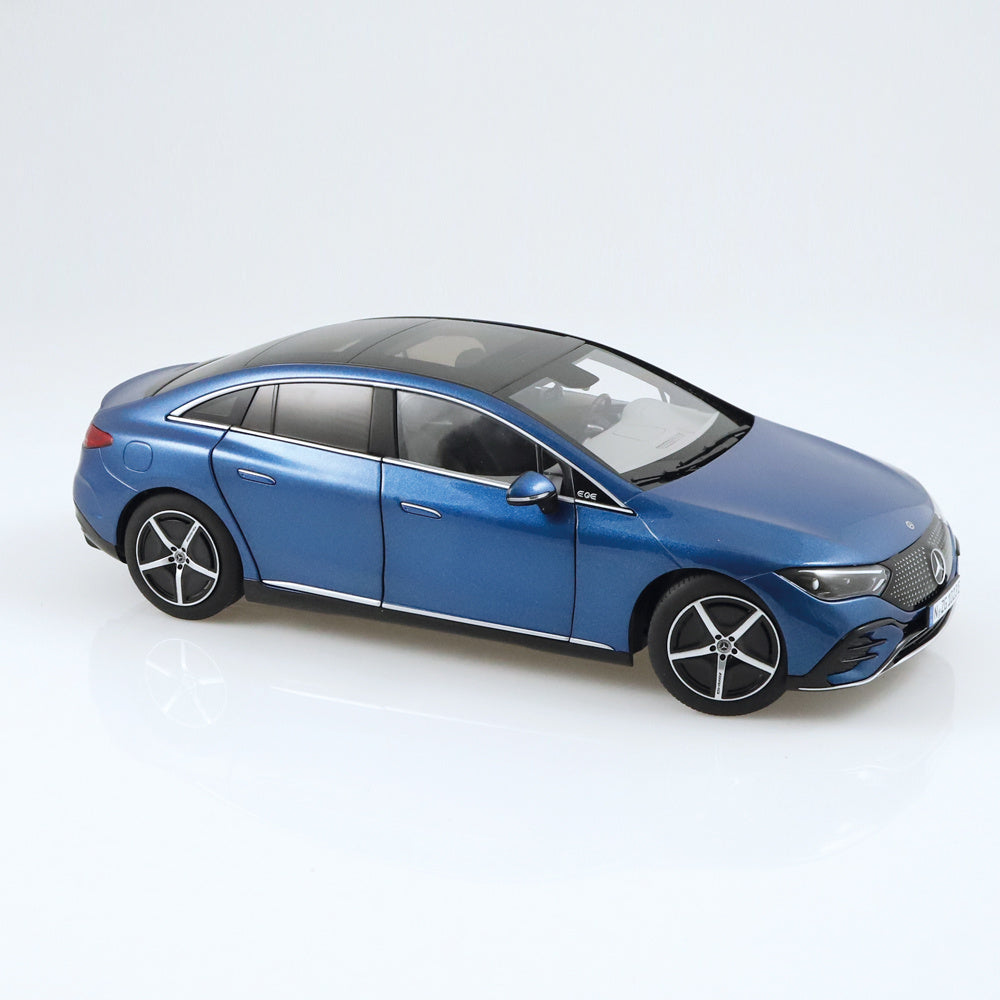 Mercedes EQE V295 1:18