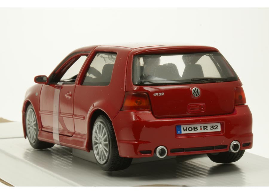 Volkswagen VW Golf R32 1:24